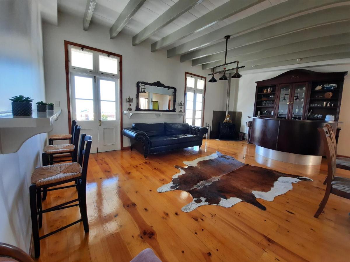 Blueline Inn - Simon'S Town ケープタウン エクステリア 写真