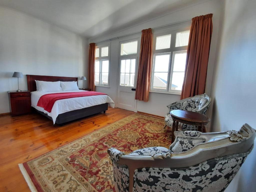 Blueline Inn - Simon'S Town ケープタウン エクステリア 写真